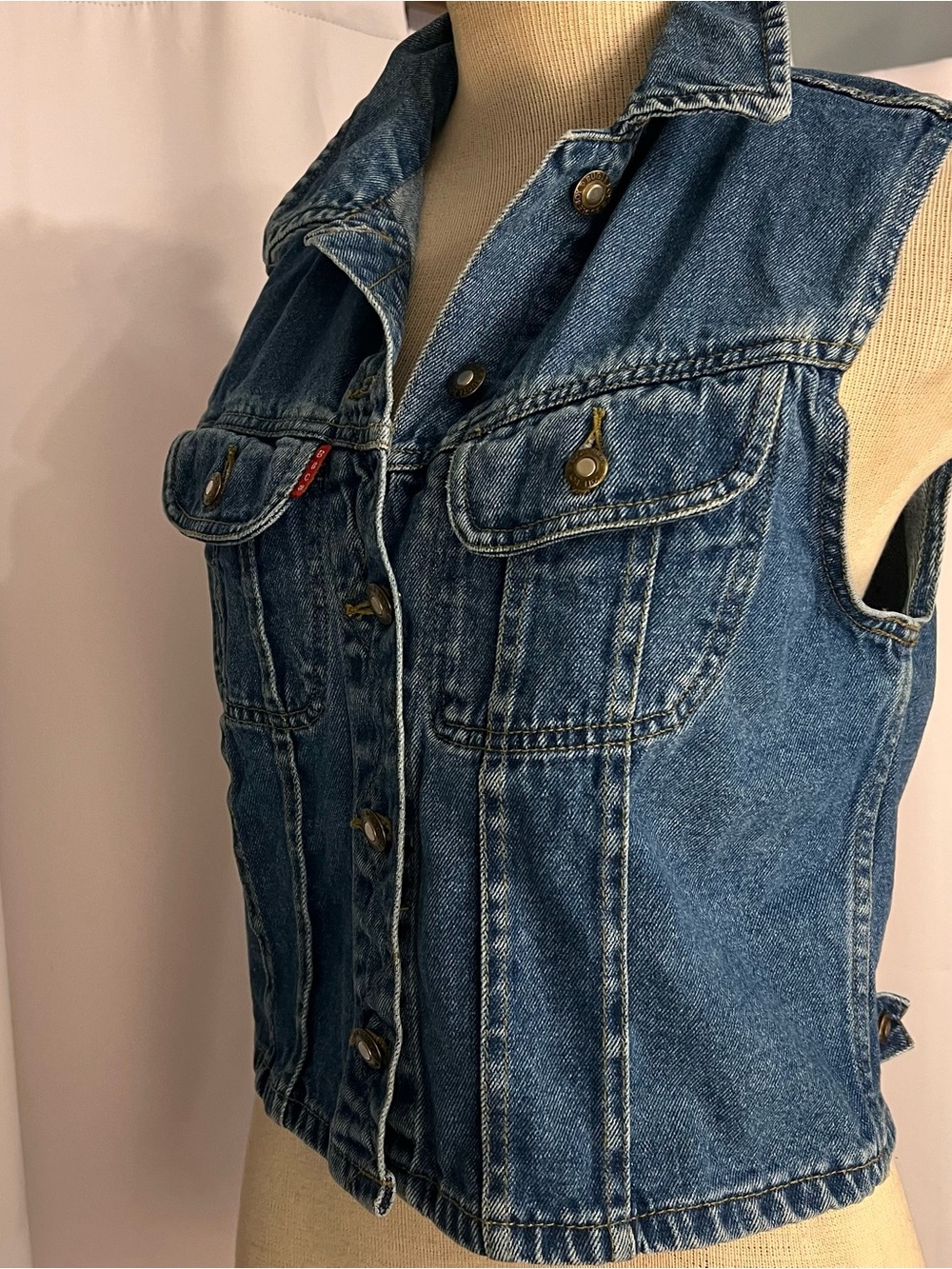 Vintage Bugle Boy for her Women's Blue Denim Trucker Jean Jacket Sz S w/ pockets